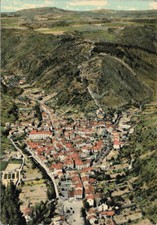 BLESLE - vue panoramique aérienne - les vallées de Voireuze et de la Bellan