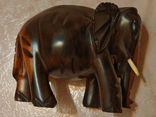 Superbe statue éléphant en bois ébéne
