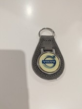 Porte clés voiture  . Cuir et