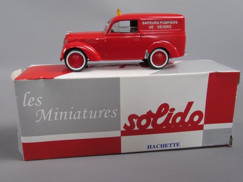 A836 solido hachette renault - a836,
