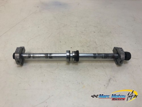 Axe roue arriere ktm 125 - axe,