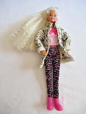 BARBIE TWIST'N TURN : MANTEAU