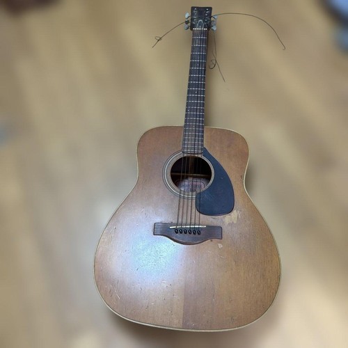 Rare guitare acoustique yamaha - rare,