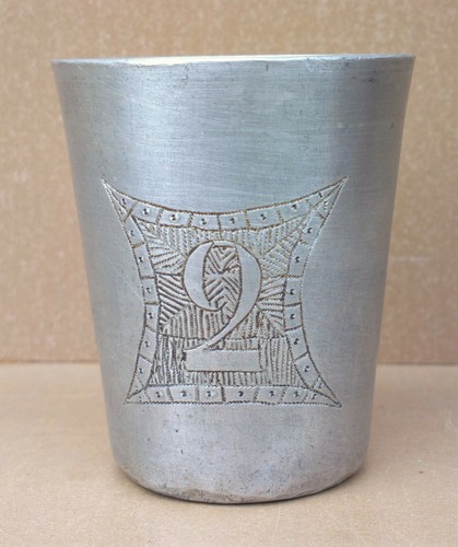 Ancien verre quart alu grave - quart,