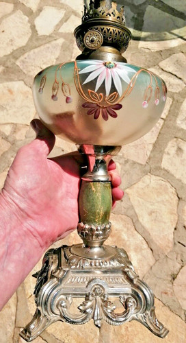 Ancienne lampe pétrole - ancienne, à
