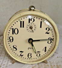 Réveil ancien JAPY mécanique métal blanc crème à réparer ou pour pièces