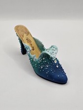 Just The Right Shoe The Wave