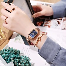 Montre carrée femme en alliage à la mode accessoire parfait pour toute tenue