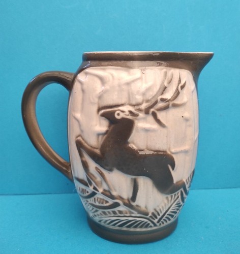 Beau pichet cerf relief - en,