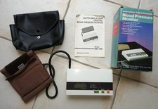 AR1- Tensiomètre Automatique de bras Blood Pressure Monitor DS-145 Pouls Tension