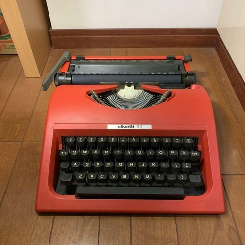 Machine écrire olivetti - à,