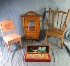 Armoire, fauteuil & chaise en bois & accessoires de ménage pour poupées