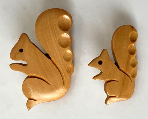 Lot broche japon en - de, bois