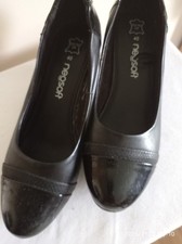 Chaussures noires vernis de