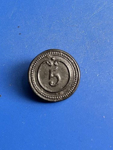 Bouton 5eme régiment de - du,