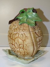 BOITE SUCRIER ou POT A CONFITURE en CERAMIQUE FORME FRUIT sur Feuille déco table