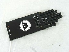 BOITE DE 6 MARQUERS - MOLOTOW - Blackliner Round à pointes fines - 703.211*