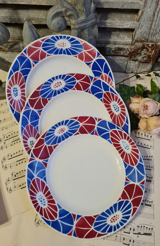 Anciennes assiettes plates - assiettes,