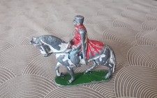 Quiralu  Cavalier Officier