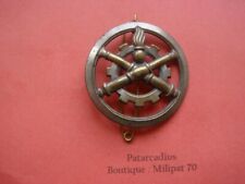 Coiffure . insigne de  Beret  - MATERIEL