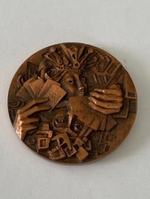 RARE MÉDAILLE JOUEUR DE CARTES EN CUIVRE 1969