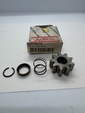 ME700375 Kit de pignon