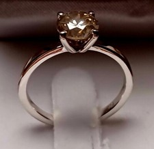 Bague des fiançailles avec diamant de 1.5 carats en or blanc