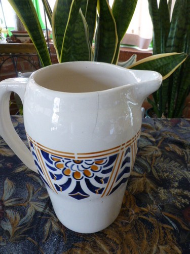 Ancien pot eau - a, longchamp