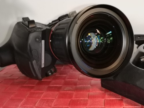 Near mint angenieux - angenieux, t12x5.3