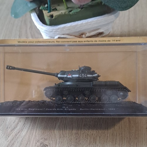Char militaire miniature - is-2,