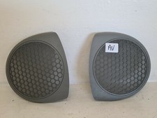 Cache enceinte porte avant