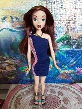 Barbie My Scene vendue sans le support 