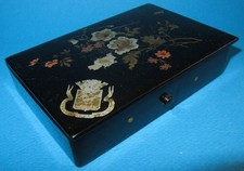 PLUMIER NAPOLEON III BOITE A PLUMES en PAPIER MACHE décor de fleurs