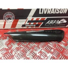 Cache carbone sous selle