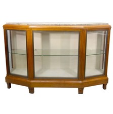 Vitrine en acajou et bronze