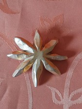 belle broche christian lacroix