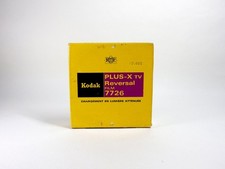 Kodak Plus-X TV Reversal Film 7726  pour camera 16mm. 30.5 metres. Perimé.