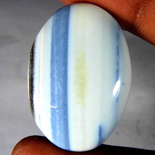 Cabochon ovale opale bleue