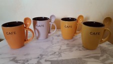 4 tasses mugs a café avec cuillère