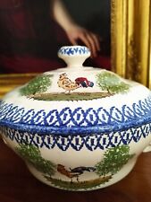 Rare soupière ancienne ou légumier en faïence de St Clément-Décor  Coq (Poule)
