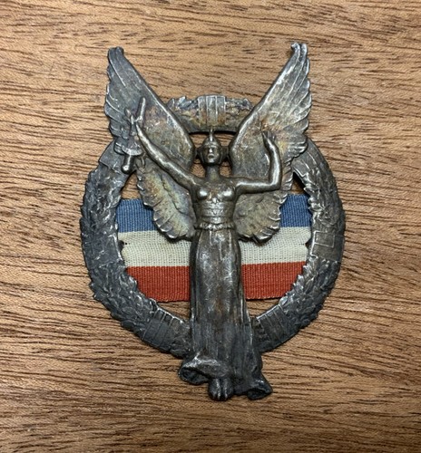 Insigne victoire première - insigne,,