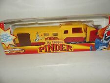 CAMION TRANSPORT CHEVAUX CIRQUE PINDER MAJORETTE 1:60