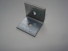 Lot 100 equerres acier