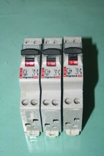 Lot disjoncteurs 06012 - ,