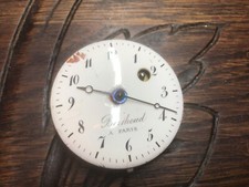 Mouvement à coq  signé