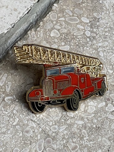 Pin echelle mecanique 30m - pin’s,