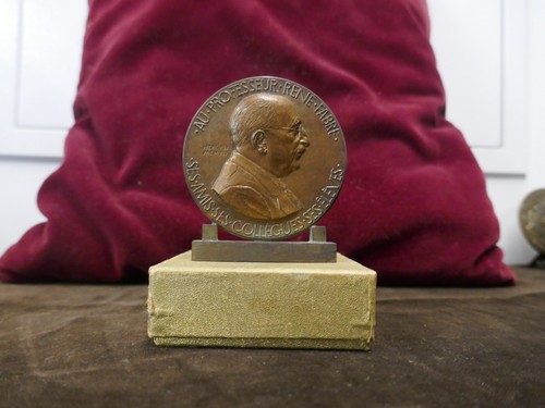 Médaille sur socle professeur - médaille,