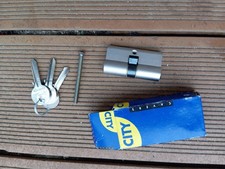 NEUF CYLINDRE DE SECURITE DE