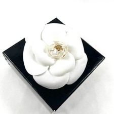 CHANEL Blanc Camélia Fleur Broche Corsage Boîte Satin Authentique JAPON