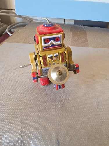 Tin toys robot mecanique - tin,